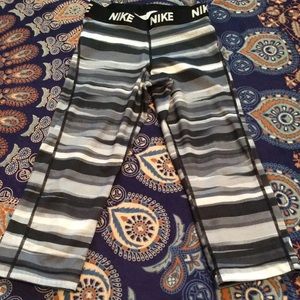Nike Dri-Fit Black Striped Yoga Pants size Small